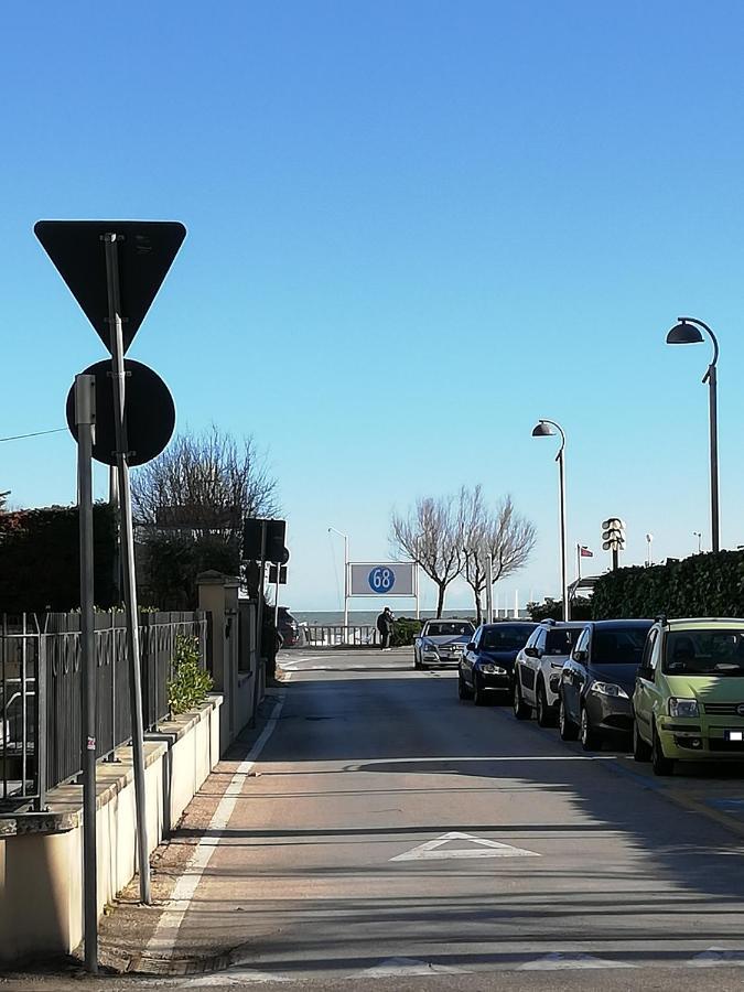 Appartamento Scilla Monolocale - Sulla Spiaggia Di Rimini Bagian luar foto